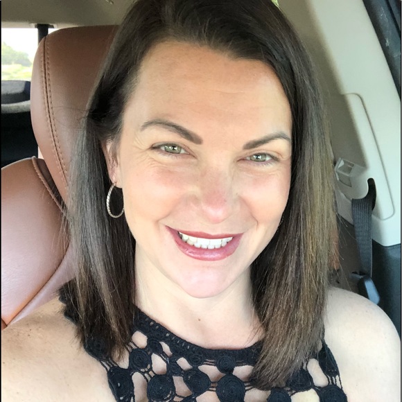 Meet your Posher, Amanda - Picture 1 of 1